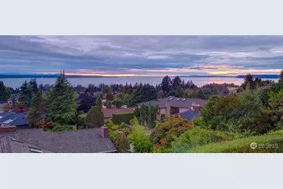 411 12th Avenue N, Edmonds, WA 98020 - Photo 1