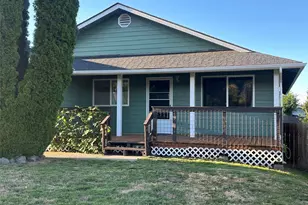 1017 W Fountain St, Port Angeles, WA 98363 - Photo 1