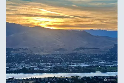 788 NE Tyler Place, East Wenatchee, WA 98802 - Photo 1