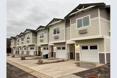 1680 S Methow Street, Wenatchee, WA 98801 - Photo 1