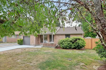 10714 39th Avenue NE, Seattle, WA 98125 - Photo 1