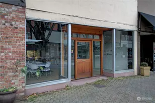 413 S 1st St, Mount Vernon, WA 98273 - Photo 1