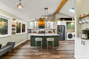 105 SW 202nd St, Normandy Park, WA 98166 - Photo 1