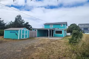 381 Ocean Shores Blvd NW, Ocean Shores, WA 98569 - Photo 1