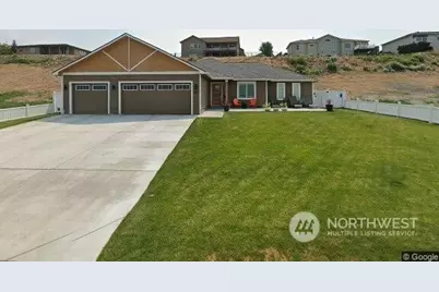 381 Stacy Drive SE, Moses Lake, WA 98837 - Photo 1