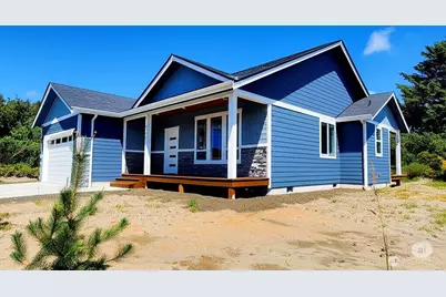 998 Cascade Avenue SW, Ocean Shores, WA 98569 - Photo 1