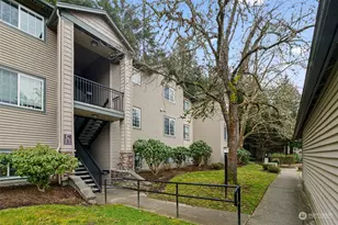 25025 SE Klahanie Blvd, Issaquah, WA 98029 - Photo 1