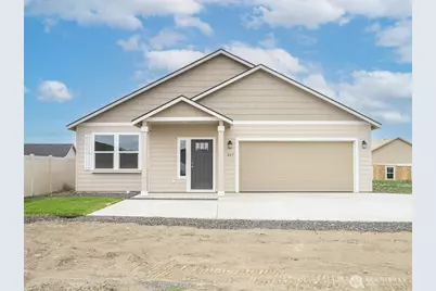 207 W Newfield Place, Moses Lake, WA 98837 - Photo 1