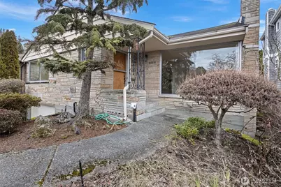 3218 44th Ave W, Seattle, WA 98199 - Photo 1