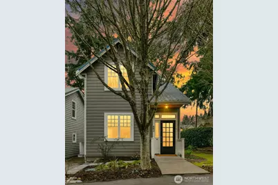 682 Madison Avenue N #17, Bainbridge Island, WA 98110 - Photo 1