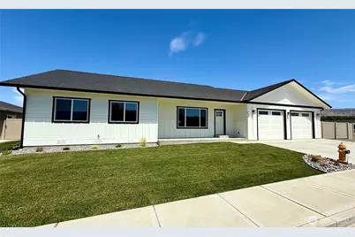 2575 1st Street SE, East Wenatchee, WA 98802 - Photo 1