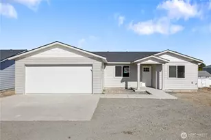 320 W 7th St, Warden, WA 98857 - Photo 1