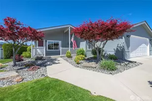 561 Canyon Dr, East Wenatchee, WA 98802 - Photo 1