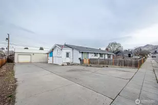 315 Fuller St, Wenatchee, WA 98801 - Photo 1