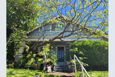 4716 7th Avenue NE, Seattle, WA 98105 - Photo 1