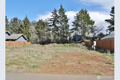732 Albion Avenue SE, Ocean Shores, WA 98569 - Photo 1