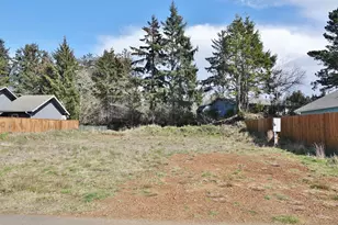 732 Albion Ave SE, Ocean Shores, WA 98569 - Photo 1