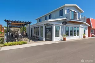 235 Howerton Ave SE, Ilwaco, WA 98624 - Photo 1