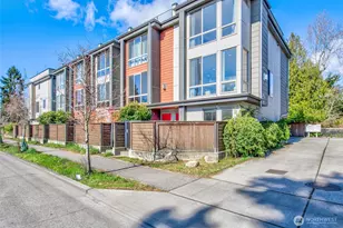 512 N 105th St, Seattle, WA 98133 - Photo 1