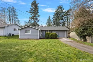 4349 Rhododendron Dr, Oak Harbor, WA 98277 - Photo 1