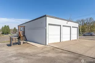 601 N 1st Ave, Kelso, WA 98626 - Photo 1