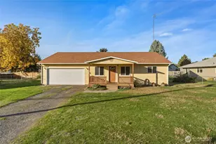 223 SE 10th St, College Place, WA 99324 - Photo 1