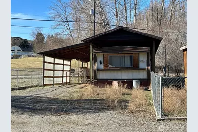 339 Electric Boulevard, Electric City, WA 99123 - Photo 1