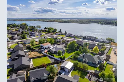 3609 Lakeshore Drive, Moses Lake, WA 98837 - Photo 1