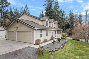 724 Greenoch Loop, Oak Harbor, WA 98277 - Photo 1