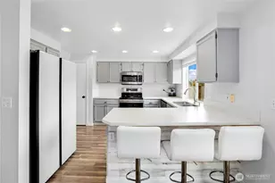 21662 SE 283rd St, Maple Valley, WA 98038 - Photo 1