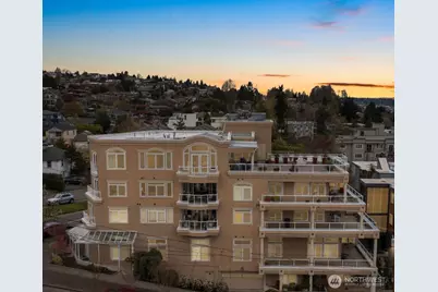 2100 Thorndyke Avenue W #402, Seattle, WA 98199 - Photo 1
