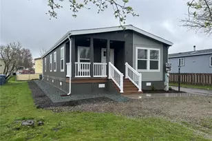 300 Park Ave, Buckley, WA 98321 - Photo 1