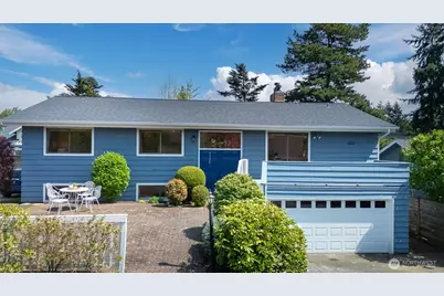 6322 54th Avenue NE, Seattle, WA 98115 - Photo 1