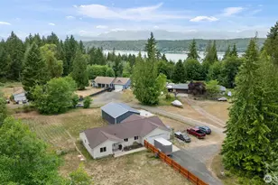 231 E Heights Pl N, Belfair, WA 98528 - Photo 1
