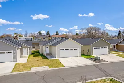 123 E 9th Avenue #54, Moses Lake, WA 98837 - Photo 1