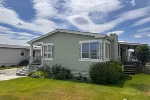 2240 W Broadway Ave, Moses Lake, WA 98837 - Photo 1