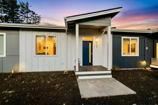 609 Sunset Ave NE, Ocean Shores, WA 98569 - Photo 1