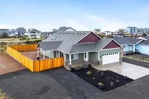460 N Portal Loop SW, Ocean Shores, WA 98569 - Photo 1