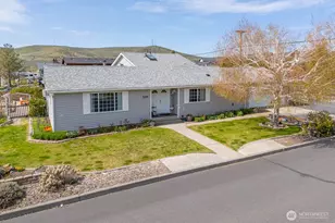 291 C St SE, Ephrata, WA 98823 - Photo 1