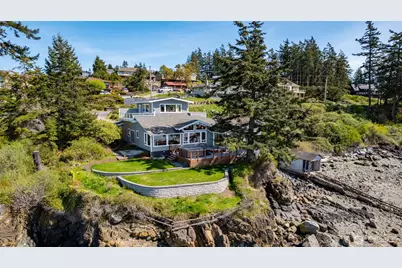 2420 Puget Way, Anacortes, WA 98221 - Photo 1