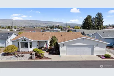 1233 Woods Street, Wenatchee, WA 98801 - Photo 1