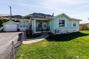 324 Roosevelt Dr, Grand Coulee, WA 99133 - Photo 1