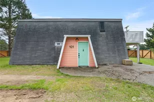 101 N Oar Loop NW, Ocean Shores, WA 98569 - Photo 1