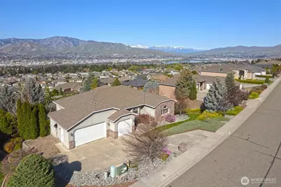946 Briarwood Drive, East Wenatchee, WA 98802 - Photo 1
