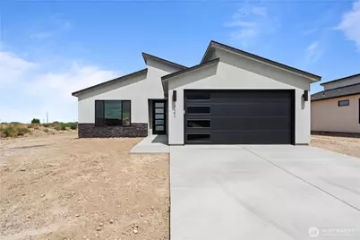 1101 E Mt Hood Street, Othello, WA 99344 - Photo 1