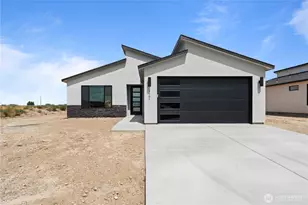 1101 E Mt Hood St, Othello, WA 99344 - Photo 1