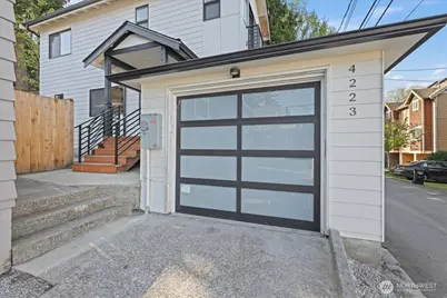 4223 SW Myrtle Street, Seattle, WA 98136 - Photo 1
