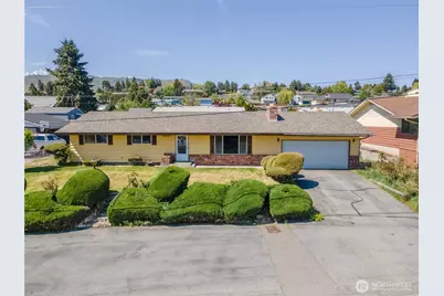 2110 Avenida Way, Wenatchee, WA 98801 - Photo 1