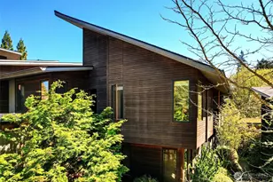 752 Vineyard Ln, Bainbridge Island, WA 98110 - Photo 1