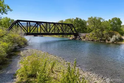 421 Cottonwood Road, Thorp, WA 98946 - Photo 1